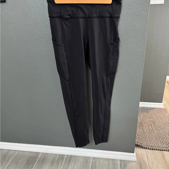 lululemon athletica Black Leggings with Side Pocket - Picture 4 of 4